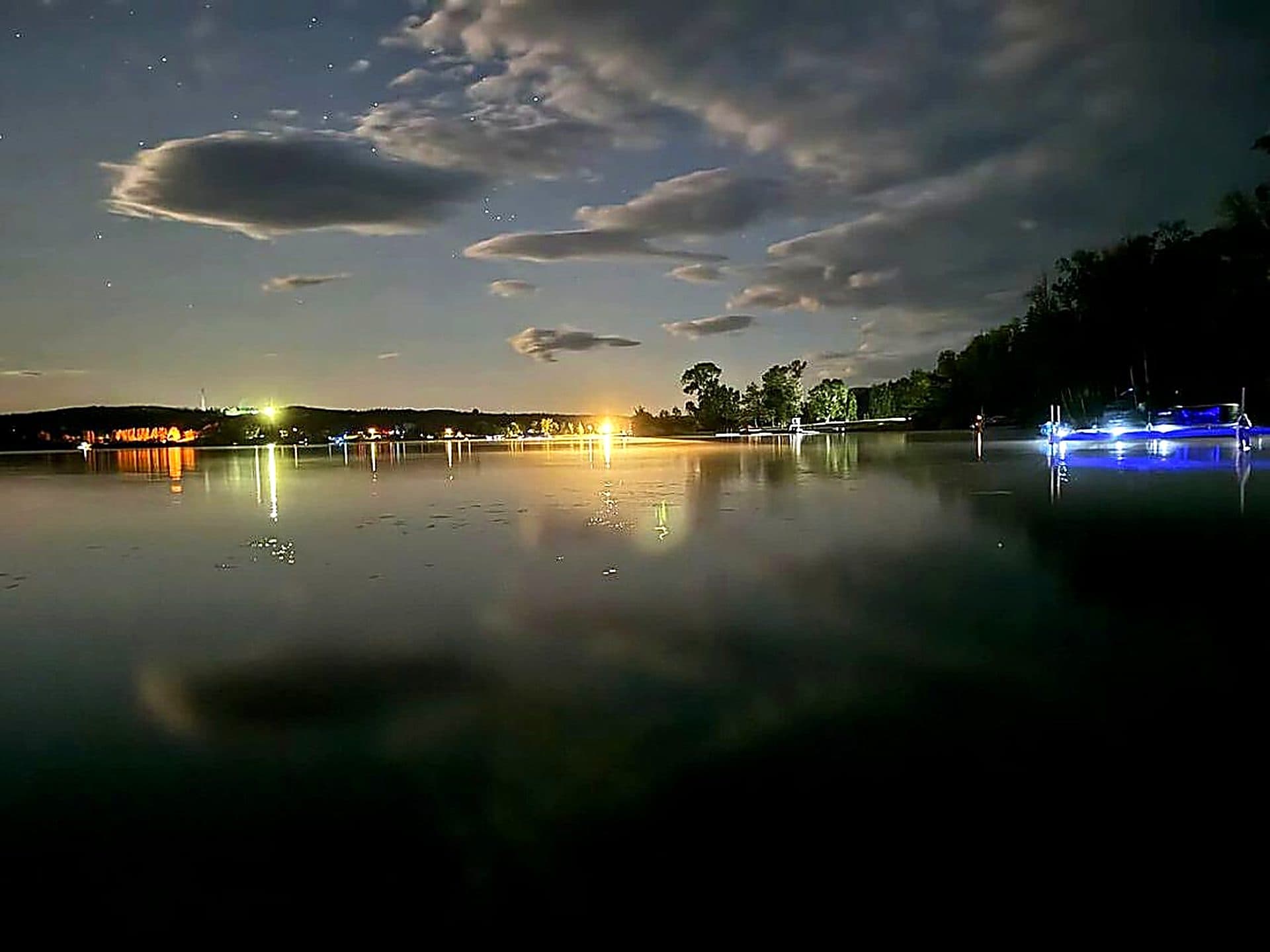 After dark at Eagles Landing Lakeside Cottages.